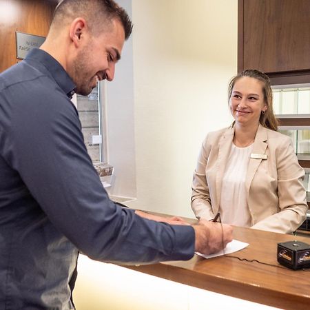 Hotel Osterkrug Хузум Екстериор снимка