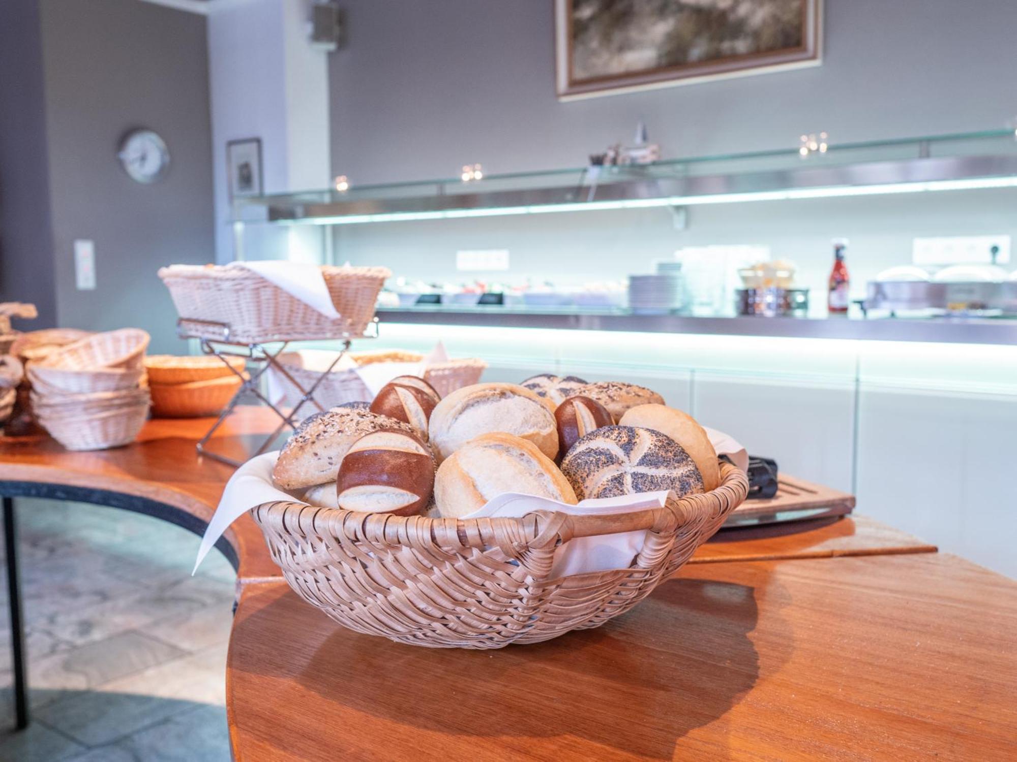 Hotel Osterkrug Хузум Екстериор снимка