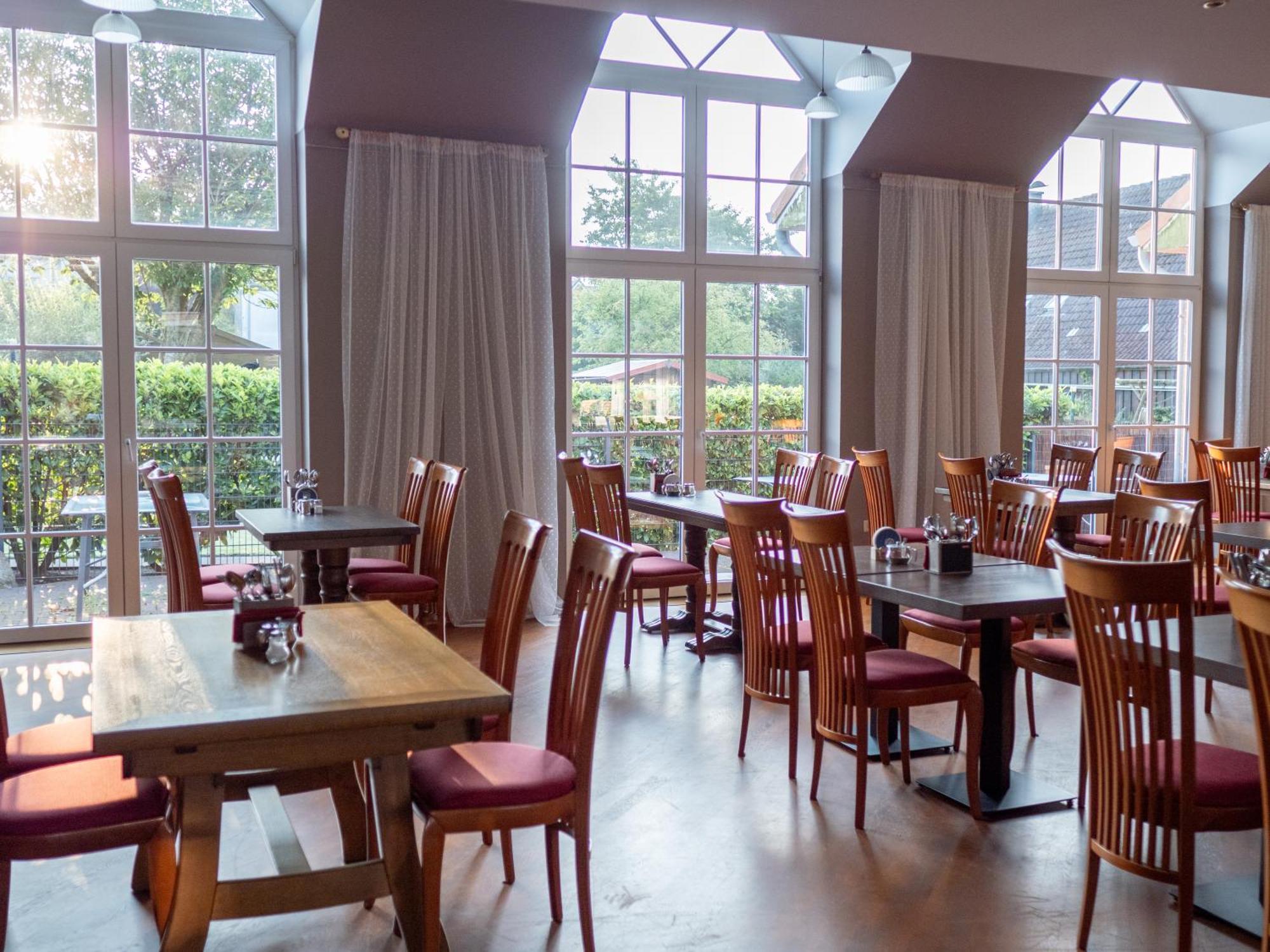 Hotel Osterkrug Хузум Екстериор снимка